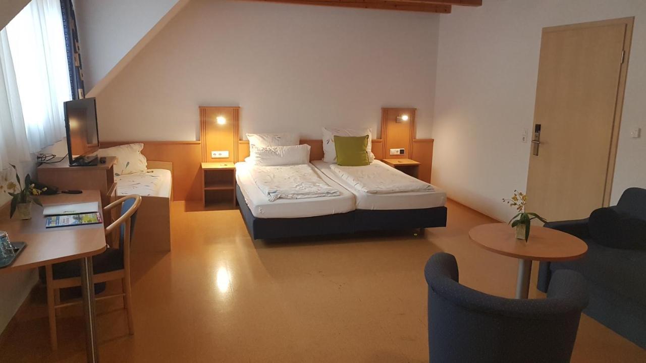 Andi'S Steakhuesli & Hotel Schopfheim Chambre photo